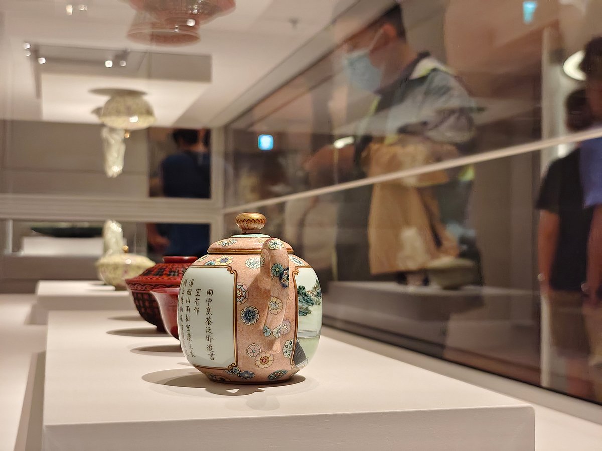  Inside Hong Kong Palace Museum 