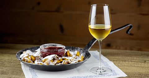 Experience the art of pairing with RIEDEL Veritas Riesling/Zinfandel glass and Tyrolean Kaiserschmarrn