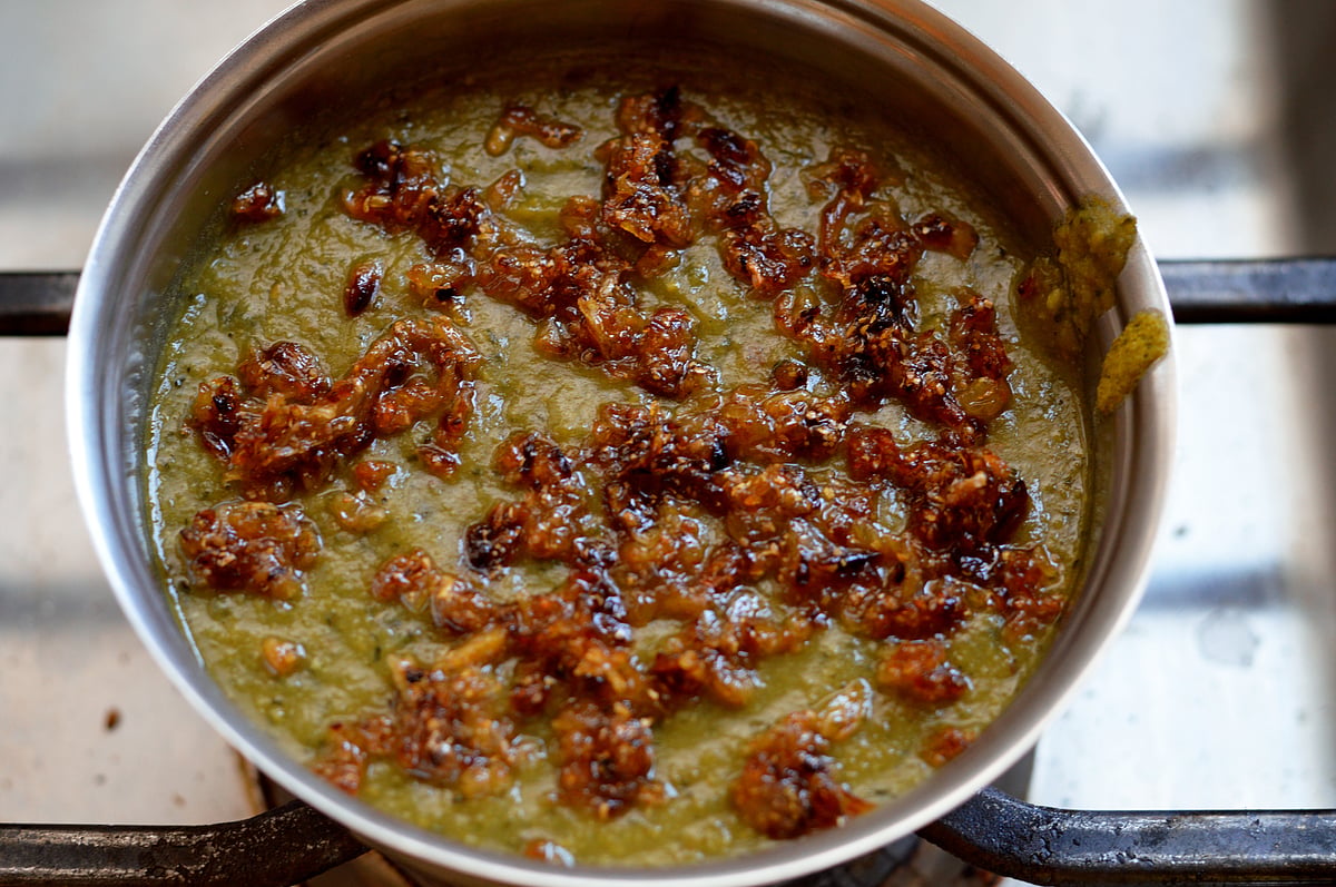 Besarah is usually served as an appetiser or snack with pita bread