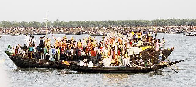 Bisarjan by both countries on the same river
