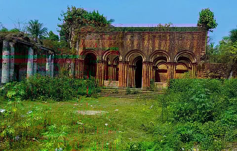 Old houses and buildings of Taki