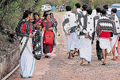 Courtesy: Sahapedia : Toda embroidery is native to
the Toda pastoral people
of the Nilgiris