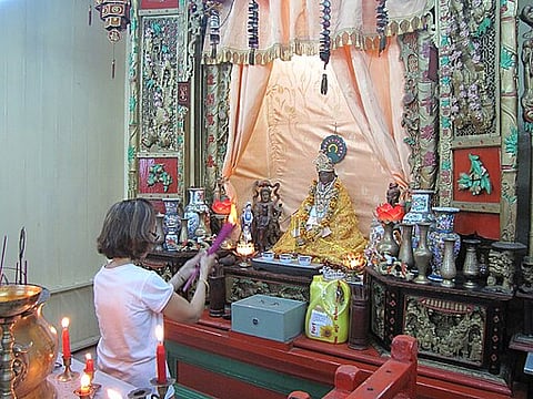 Pay respect to the Goddess of Kindness and Mercy at the Chinese Sea Ip temple