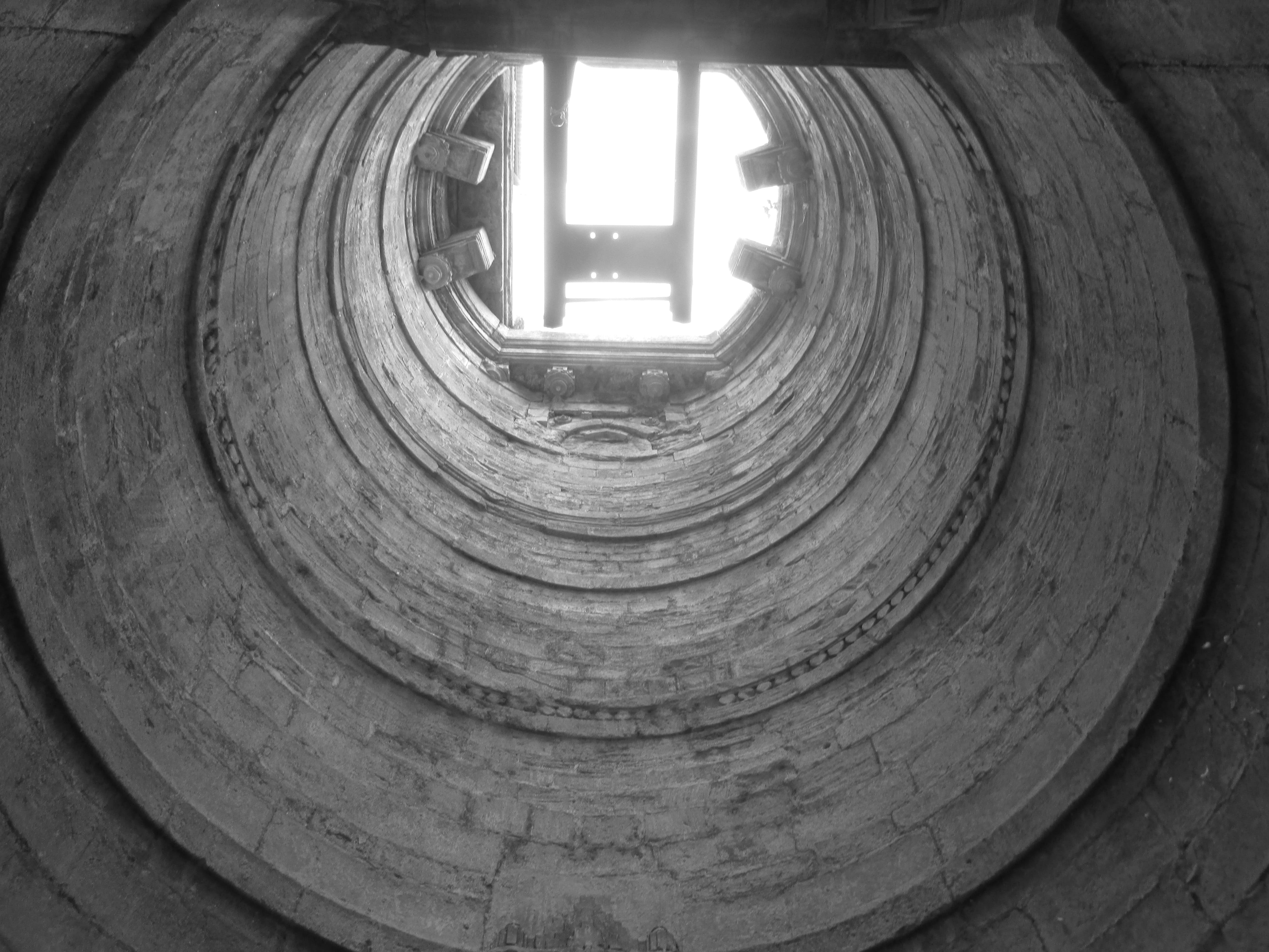 Looking up from the well shaft of the Amritavarshini vav in Ahmedabad