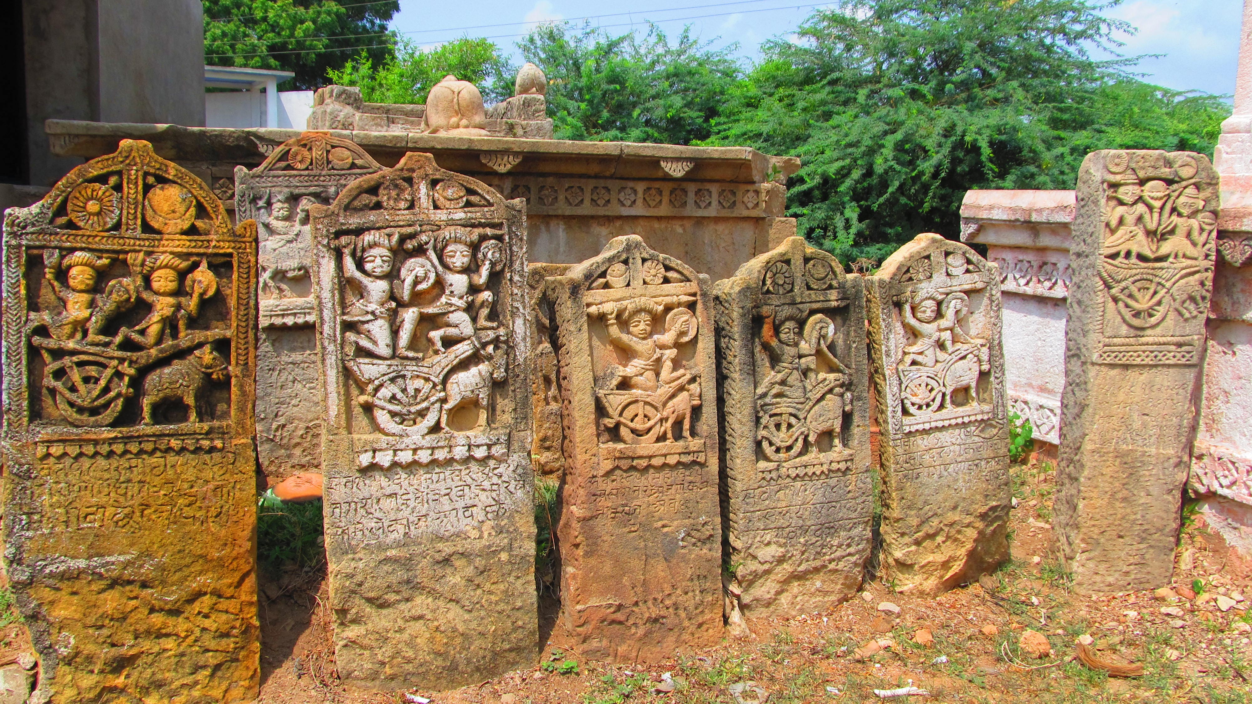 Memorial stones to old warriors next to the Gangvo Kund in Dedadara 