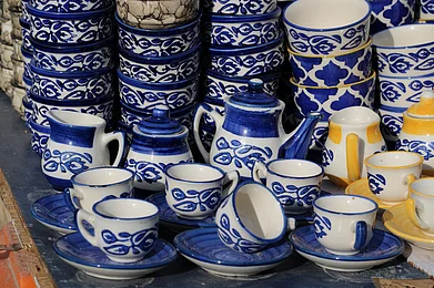 OmMishra/Shutterstock : Blue pottery is widely recognised as a traditional craft of Jaipur. The name comes from the attractive cobalt blue dye that is used to colour the pottery
