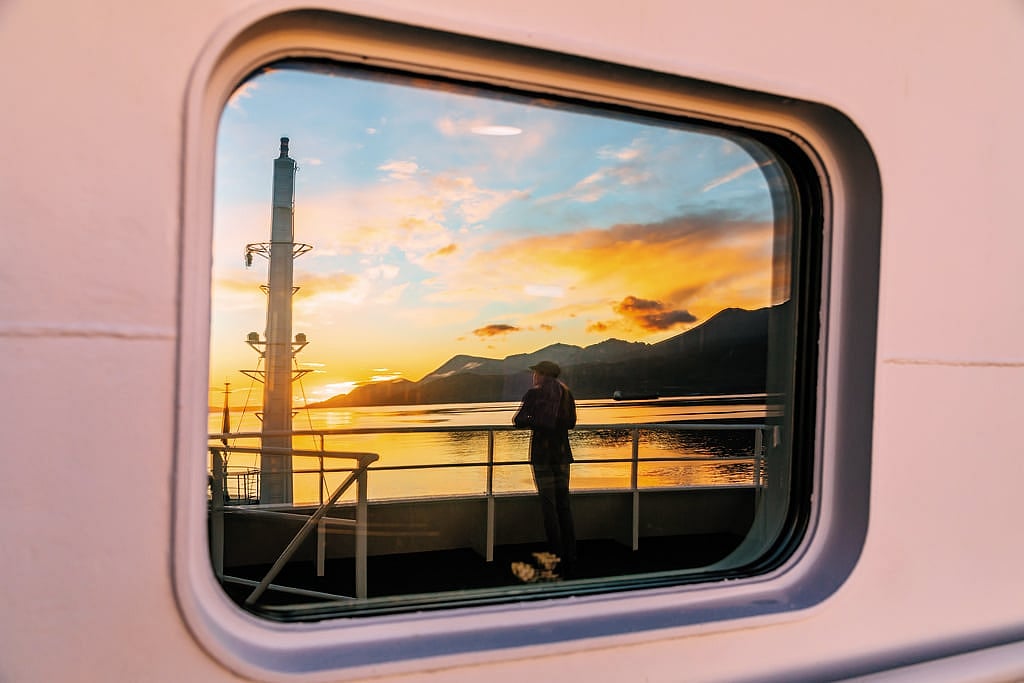 Through the Beagle Passage