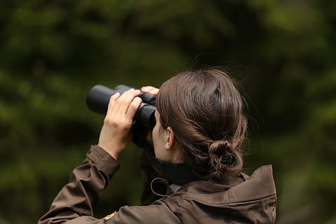 Carry comfortable and dull-coloured clothing, full-sleeved shirts, and long trousers to protect yourself from mosquitoes and insects
