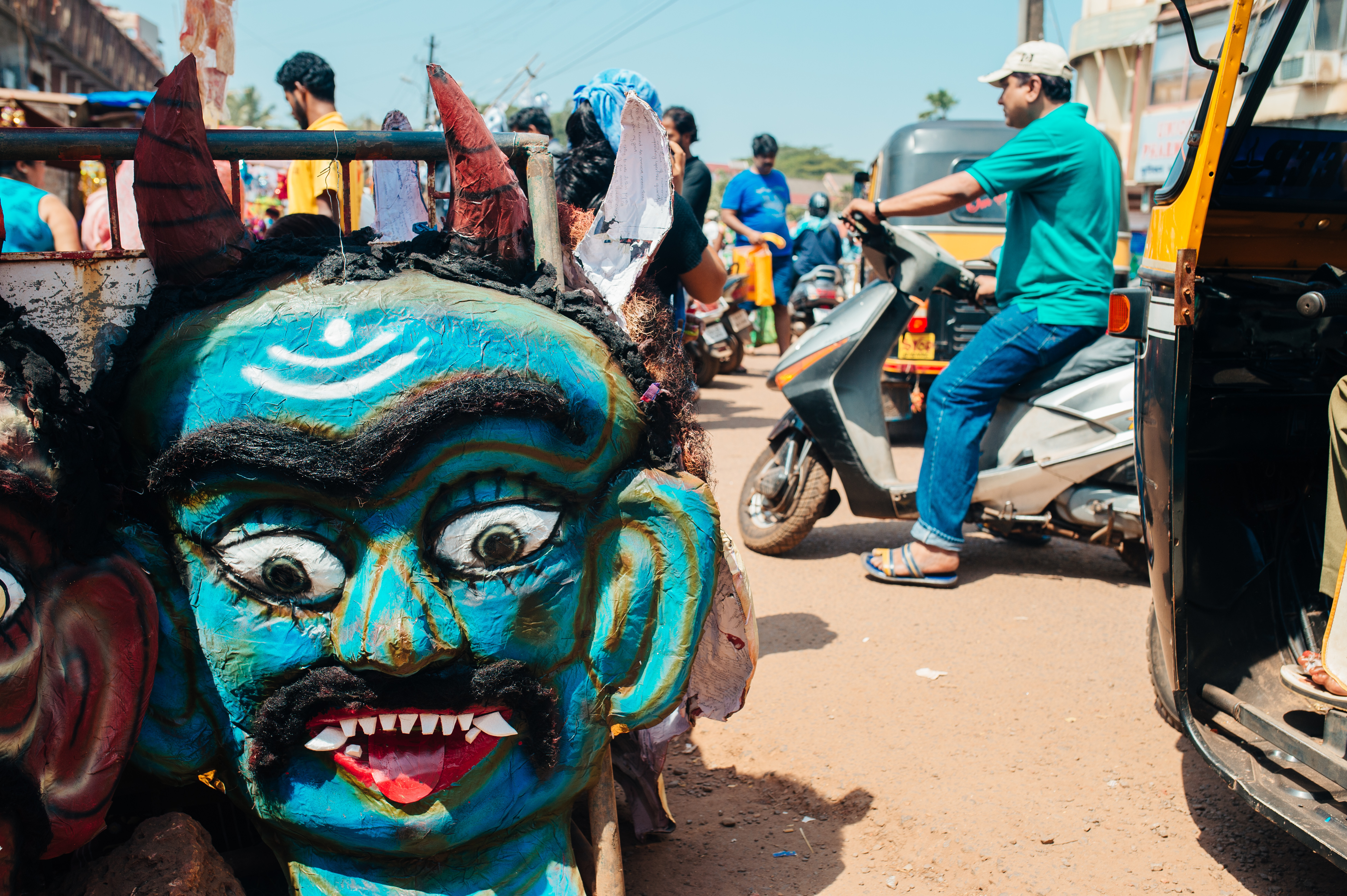 Effigies of Narakasura are burnt early in the morning by men