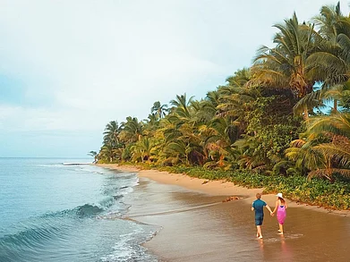 nanukuresort/Instagram : The islands of Fiji are considered one of the most romantic destinations in the world