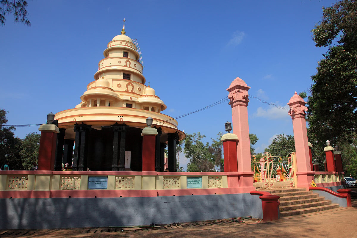 The tomb, or samadhi, of Sree Narayana Guru at Sivagiri Mutt