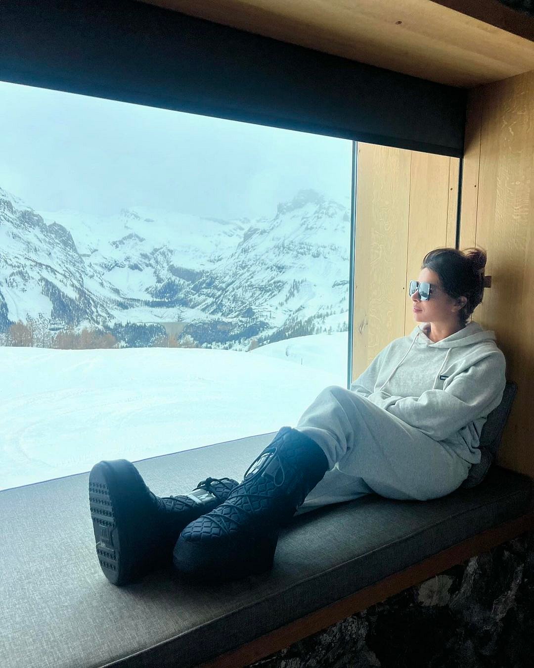 priyankachopra/instagram : Priyanka Chopra at Crans-Montana, Switzerland