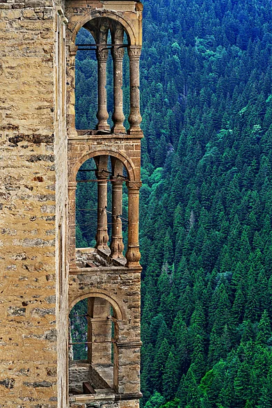 Shutterstock : Balconies of the Sumela Monastery, Turkey