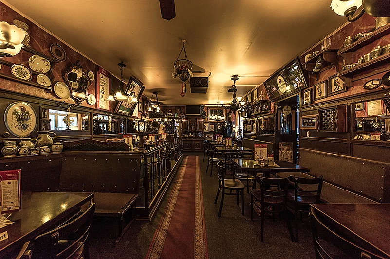 Inside the Dicke Wirtin