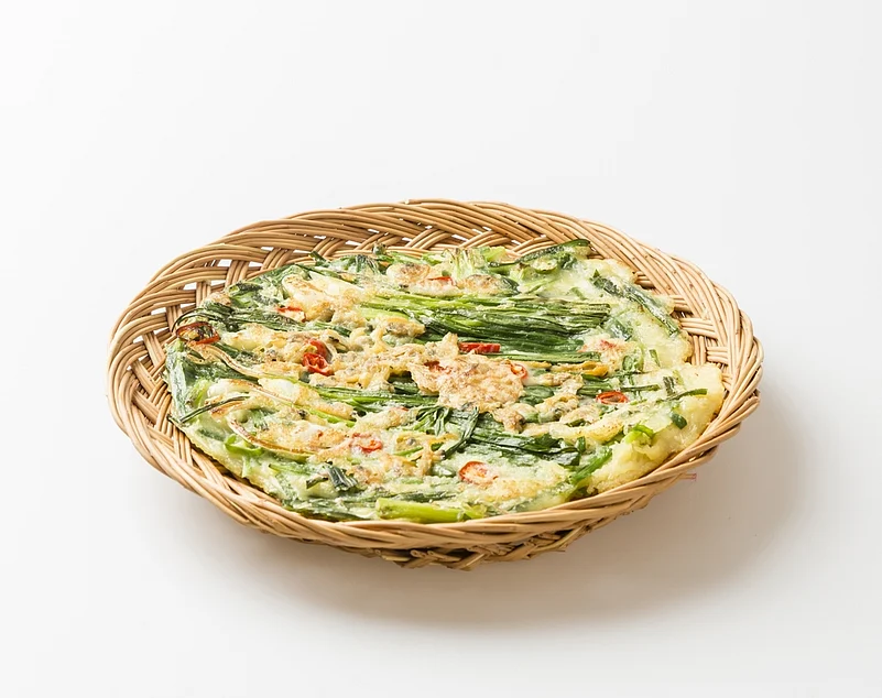 Pajeon (green-onion pancake) made with chives and red pepper