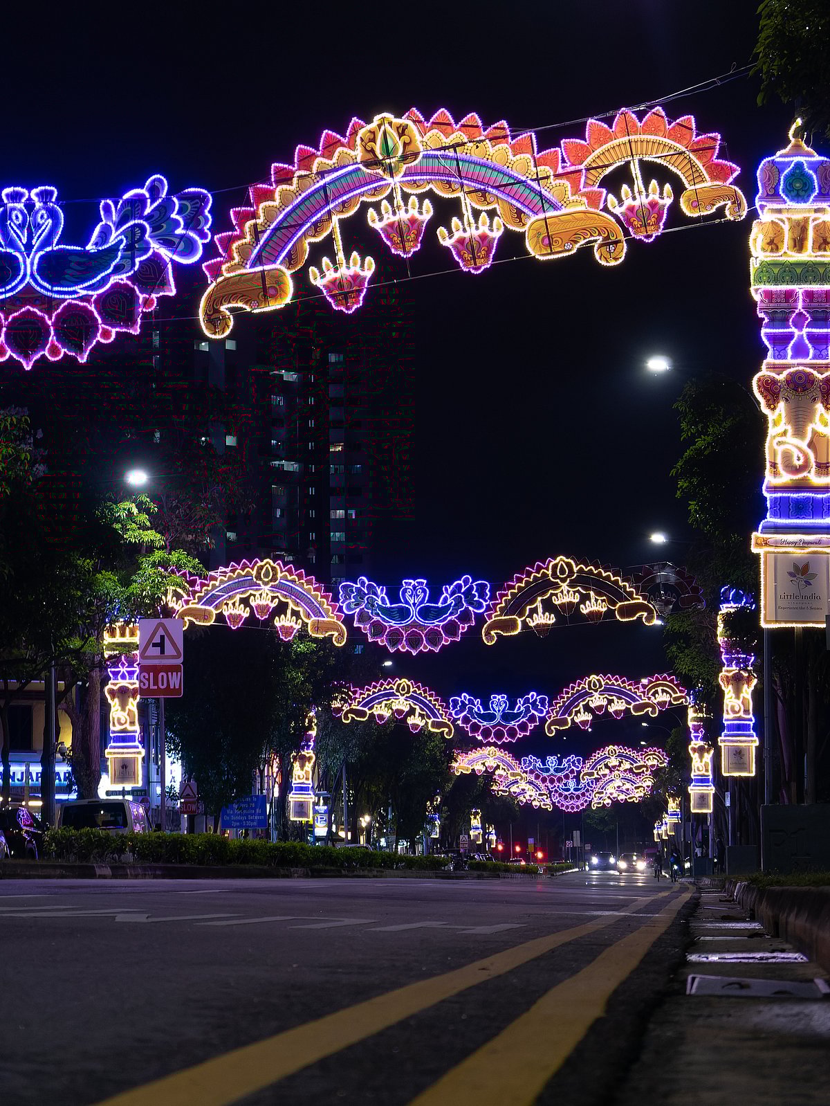 Shutterstock : Little India decked out for Diwali in Singapore