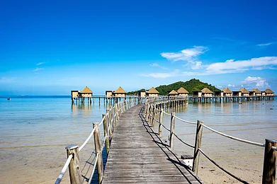 Shutterstock : A view of a beach dock in Fiji