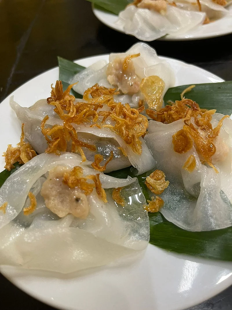 White Rose Dumplings is famous translucent dumplings shaped like roses