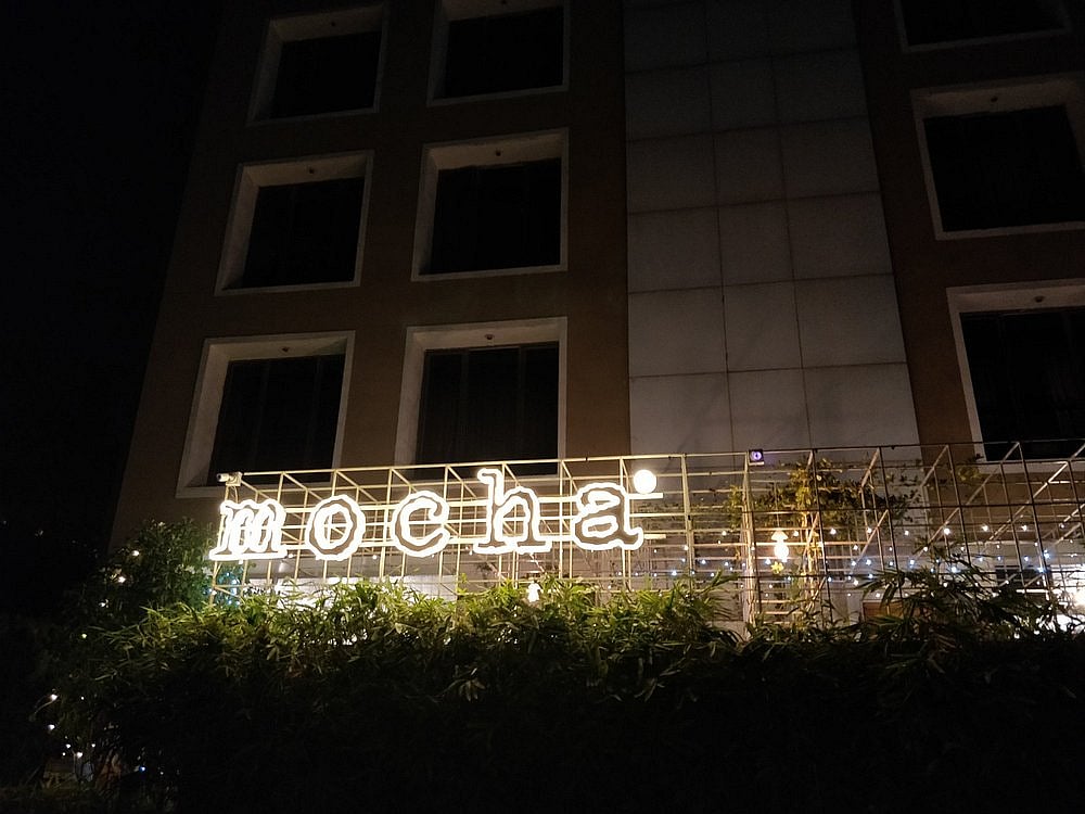 Café Mocha is open till 12:30AM every day and provides a vibrant setting for visitors to relax in