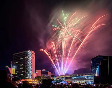 Shutterstock : Auckland, New Zealand - November 05 2023: Fireworks at Auckland Diwali Festival
