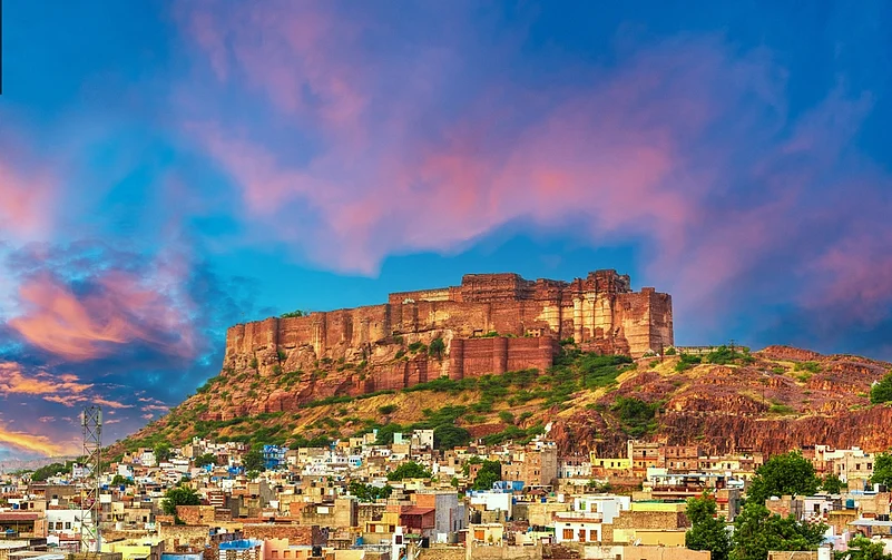 The festival is set in the backdrop of the majestic Mehrangarh Fort, a UNESCO World heritage site in Jodhpur, Rajasthan