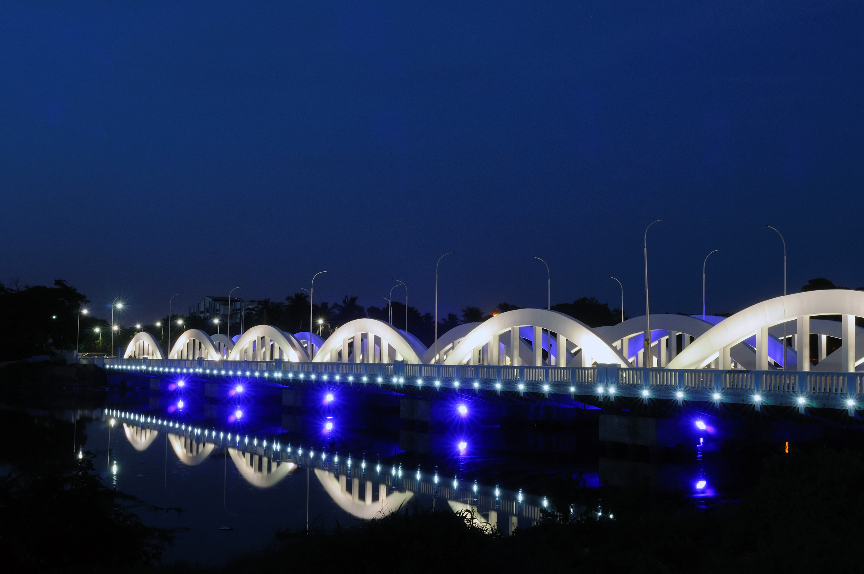 Shutterstock : Napier Bridge, Chennai