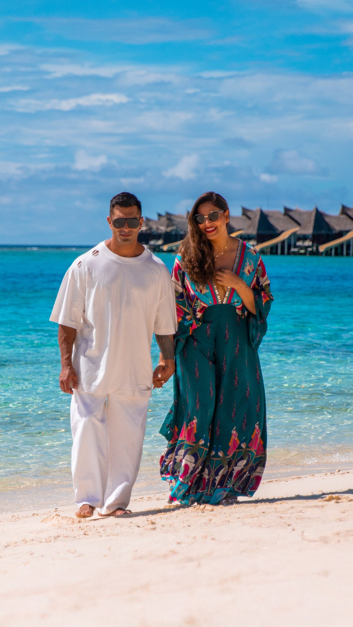 OZEN RESERVE BOLIFUSHI : Bipasha and Karan in the Maldives