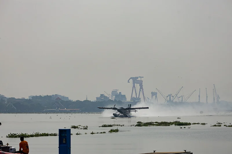 The seaplanes have capacities of nine, 15, 17, 20 and 30 seats, with passengers boarding from waterdromes that float on water