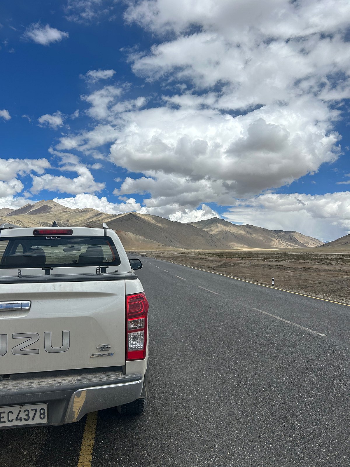 The weather was pleasant the entire way to Kiang Chu Thang, also known as Moray Plains