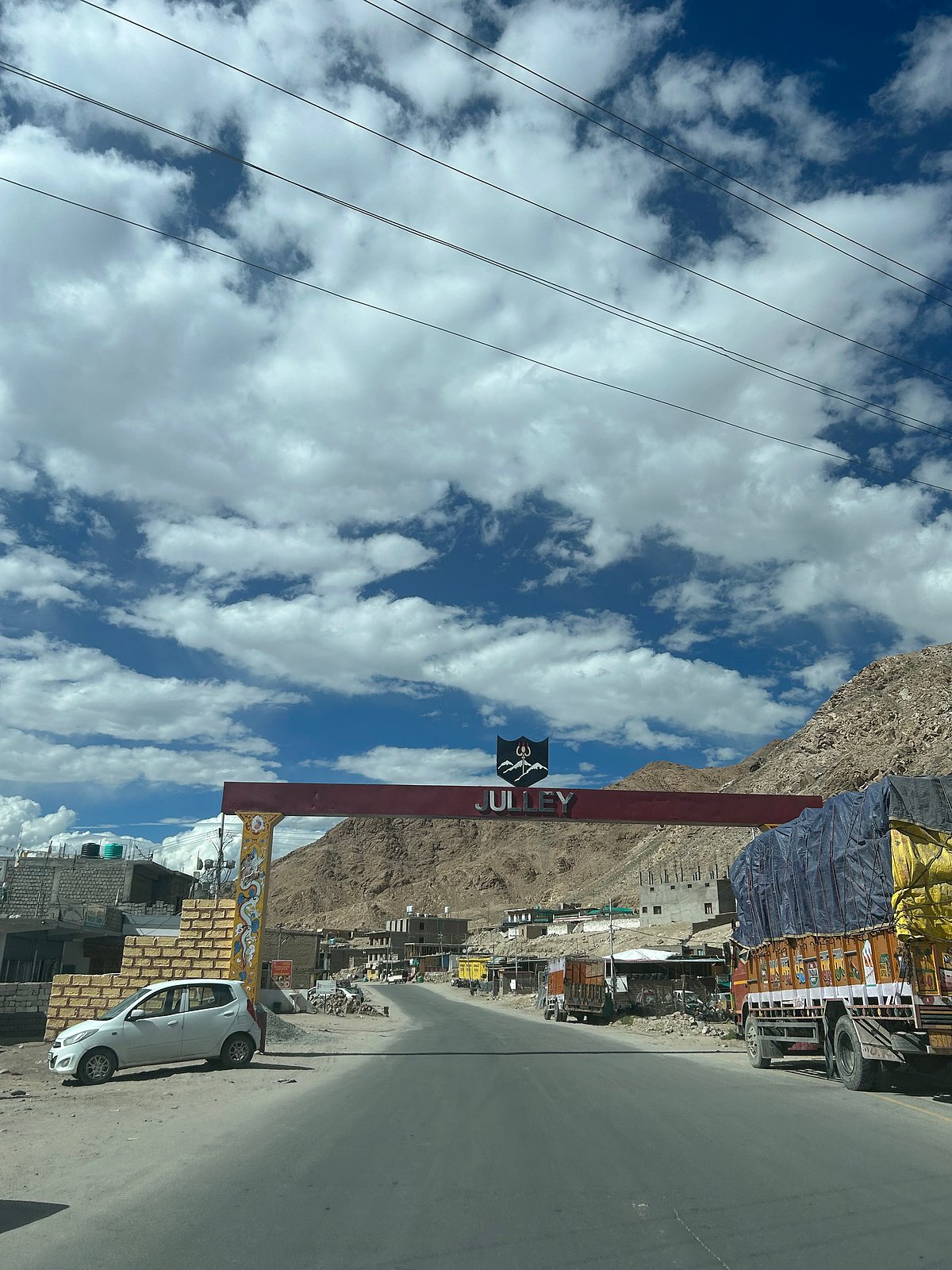 Entering Leh