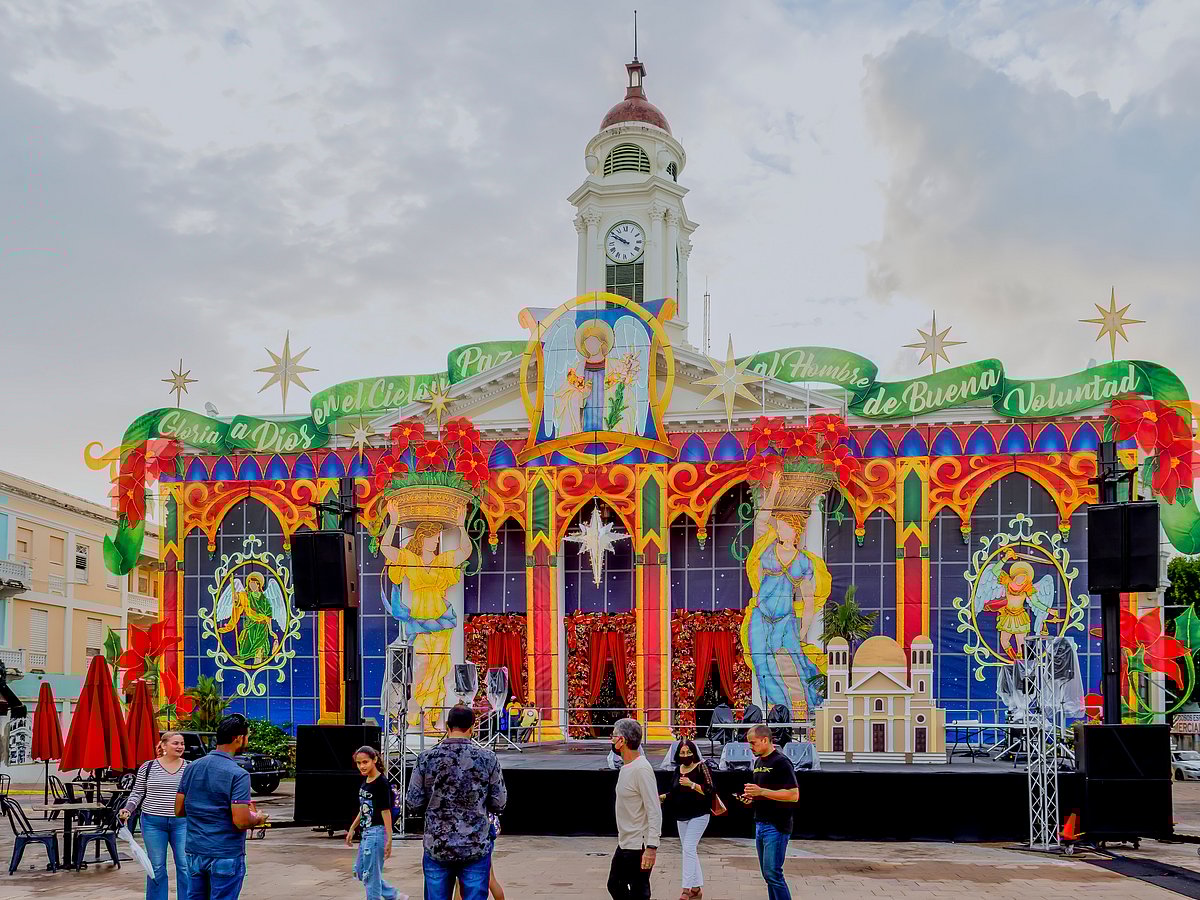 Preparations for Three Kings Day in Puerto Rico