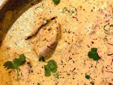 Mohan maas is a mutton curry that is cooked in a gravy of milk or curd, dry fruits and herbs
