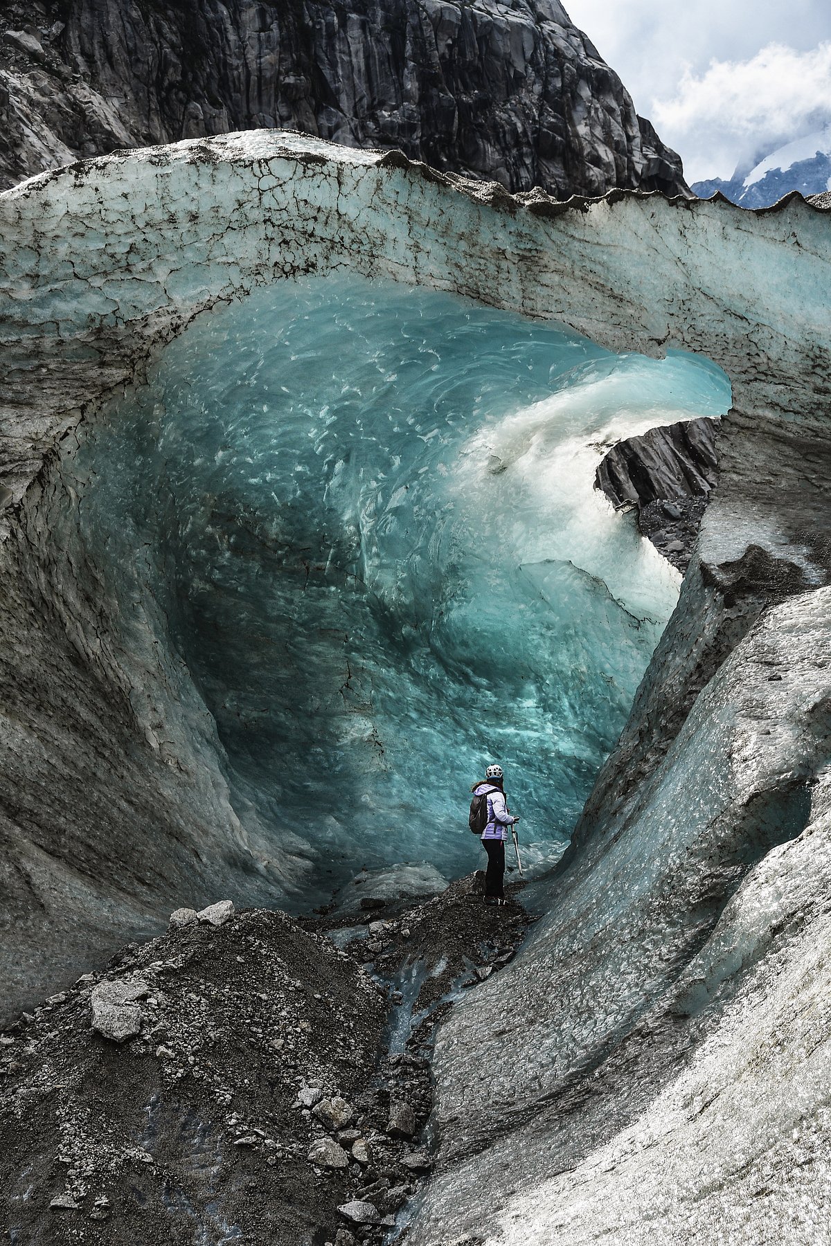 The ice cave, running 7 km long and 200 m deep, is France’s largest ice cave and was first carved out in 1946