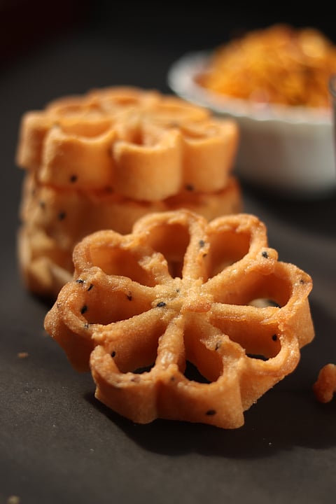 A shot of Rose Cookies