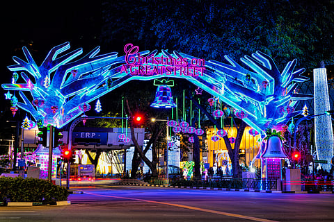 Night view of Christmas decoration at Singapore Orchard Road.