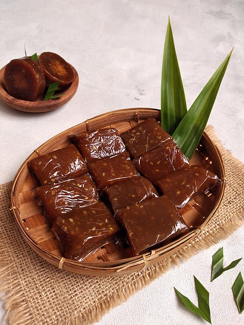 Dodol served in a basket