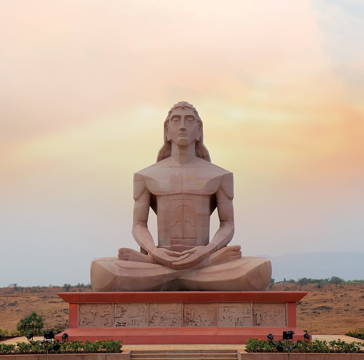 Abhay Prabhavana Museum : Rishabhdev, the first Jain Tirthankara
