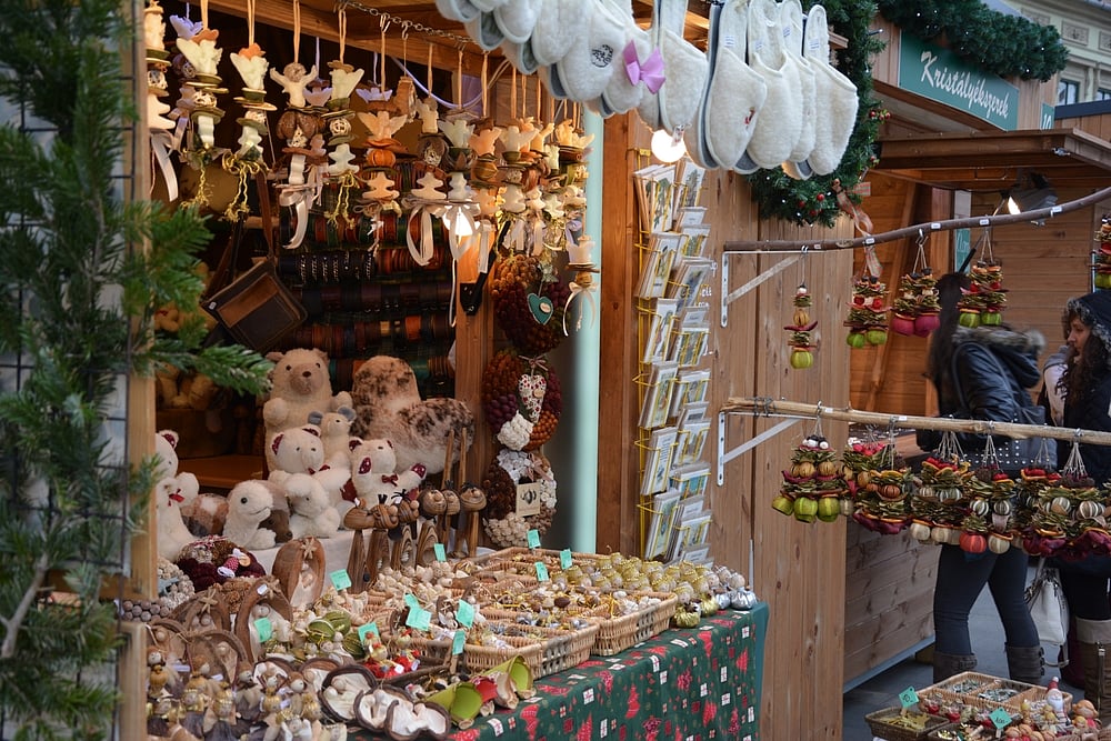 Christmas Market in Dobos Square, Eger