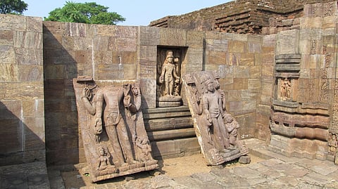 Icons at Ratnagiri monastery