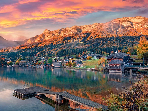 Shutterstock : Autumn in Europe