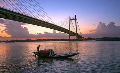 Shutterstock : Kolkata (formerly known as Calcutta) has captured the attention and appreciation of people from every corner of the world with its vibrant people, rich heritage and exceptional culinary lineage