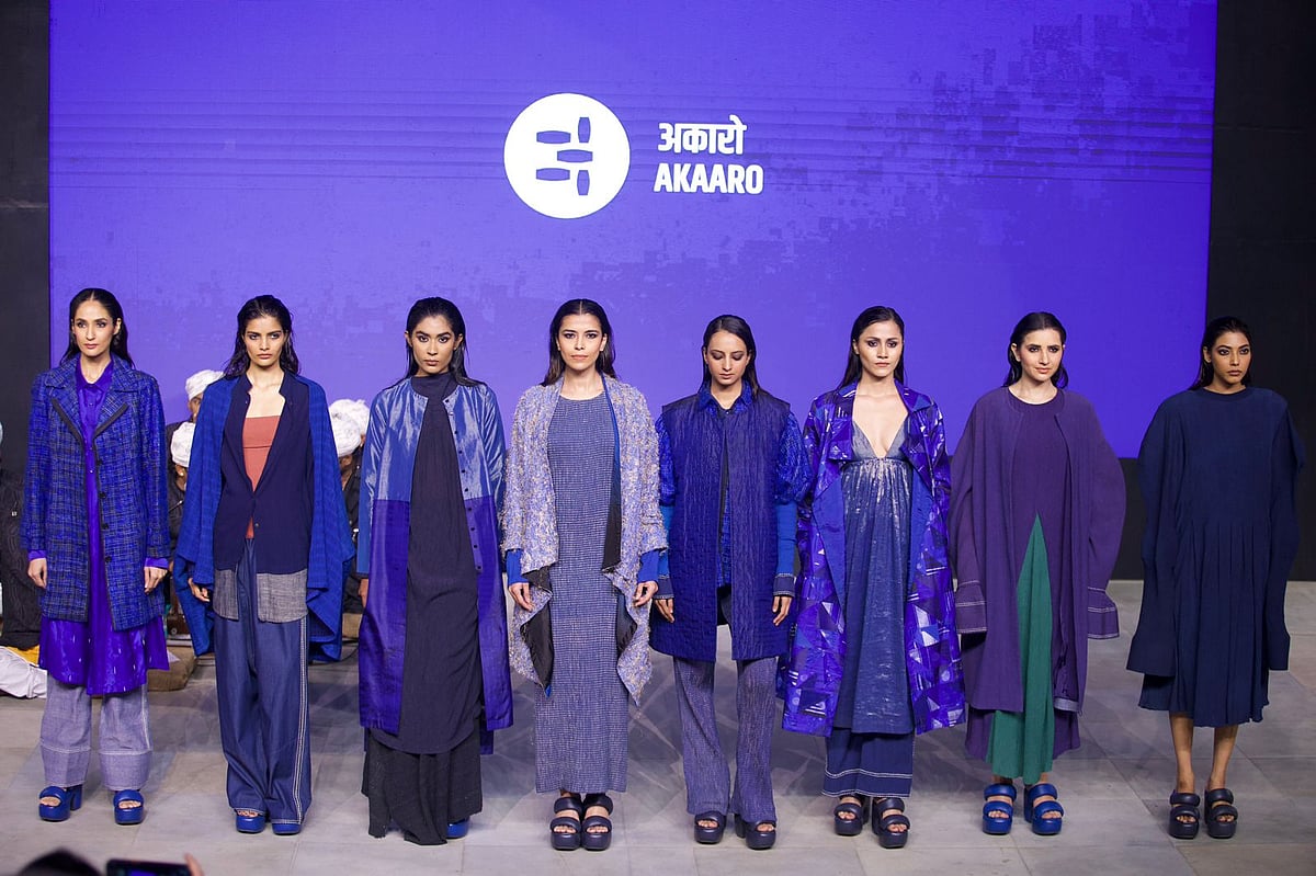 Gaurav Jai Gupta’s Akaaro collection explores the potential of handwoven fabrics by blending materials such as stainless steel, merino wool, and silk