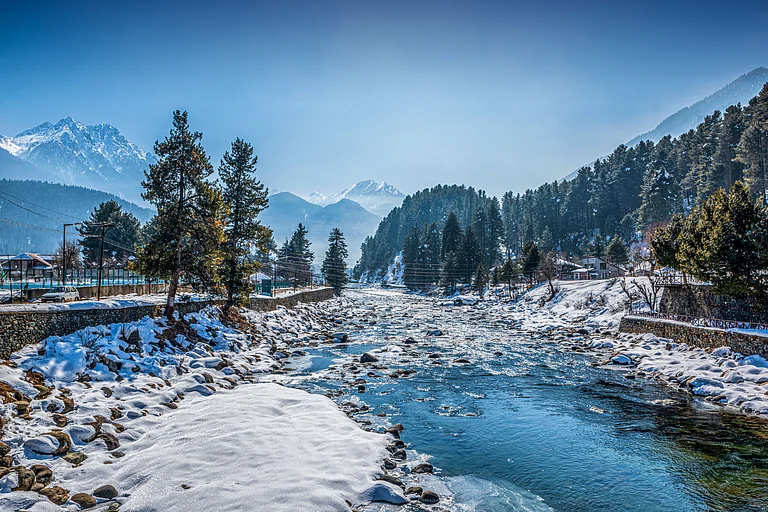 Pahalgam in winter - ImagesofIndia/Shutterstock