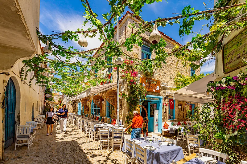 A cafe in Alacati, a popular historic destination in Türkiye