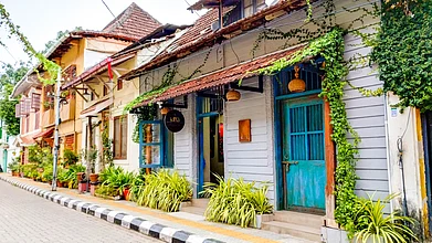 Roswel Dsouza/Shutterstock : Houses in the Jewish area of Fort Kochi
