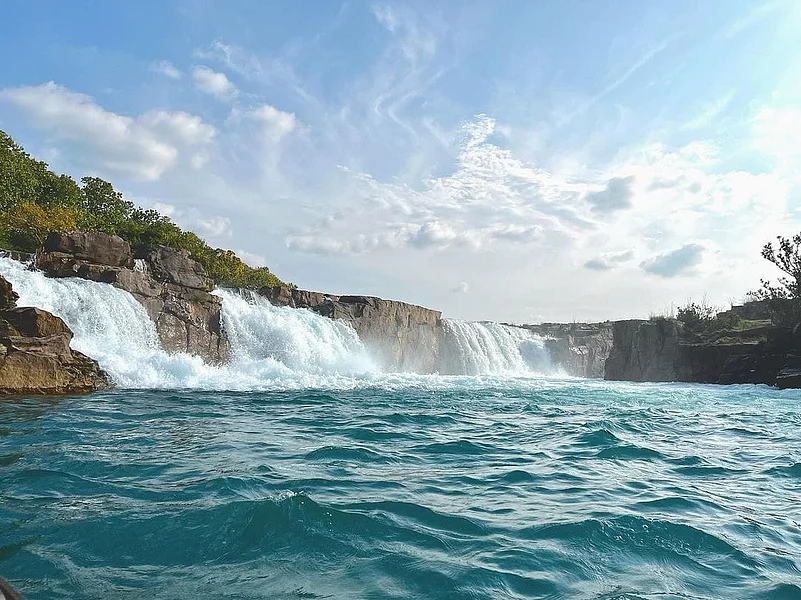 Panimoor or Panimur Waterfall