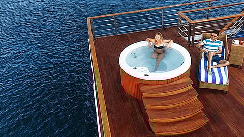 Luxury suites with jacuzzi on Oberoi Zahra