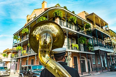 Alberto Lama/Shutterstock : The La Branche House is a historical building located in the heart of the French Quarter of New Orleans, Louisiana