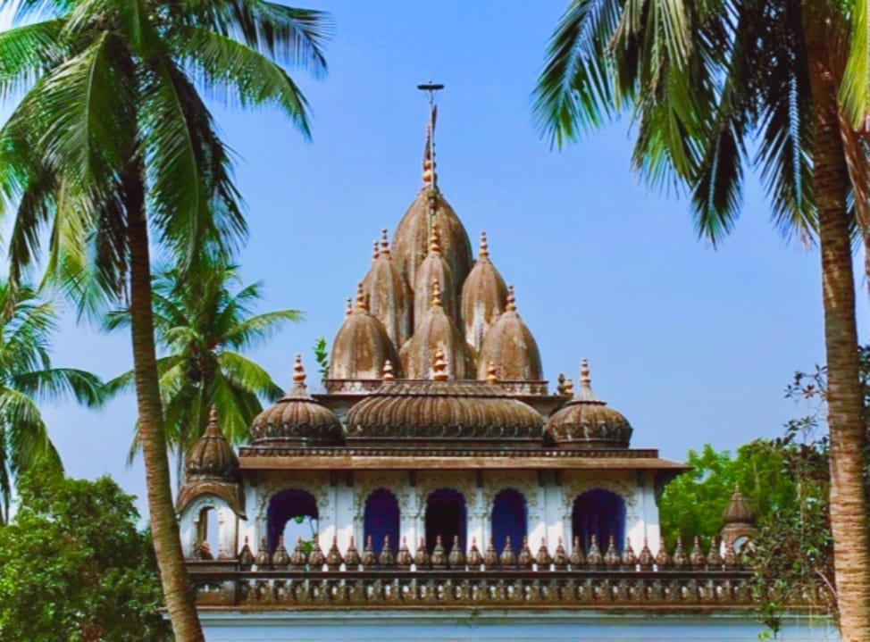 Chintamani Parshvanath Jain temple in Azimganj, West Bengal