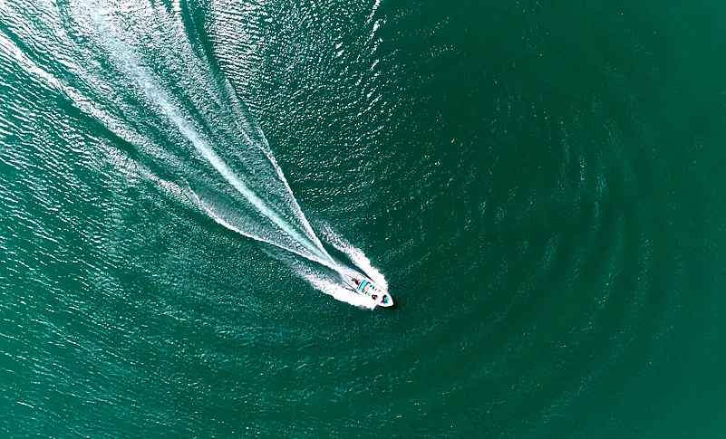 Speed boating in Tehri Lake